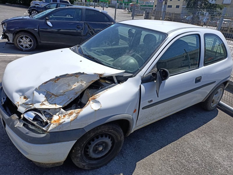 opel corsa b del año 1999