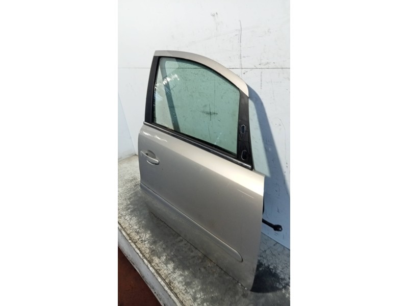 Recambio de puerta delantera derecha para opel zafira b 1.8 16v referencia OEM IAM   5P