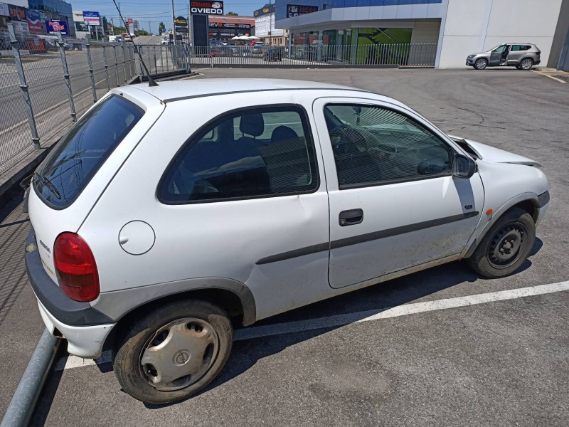 opel corsa b del año 1999