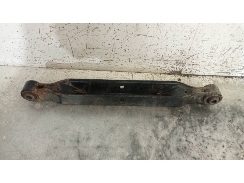 Recambio de brazo suspension inferior trasero derecho para nissan x-trail (t31) le referencia OEM IAM   