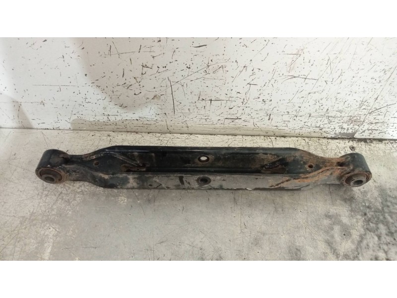 Recambio de brazo suspension inferior trasero izquierdo para nissan x-trail (t31) le referencia OEM IAM   