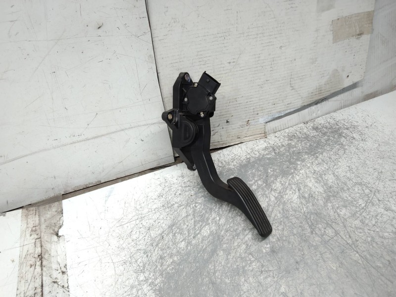 Recambio de potenciometro pedal para chevrolet nubira berlina 2.0 diesel cat referencia OEM IAM   