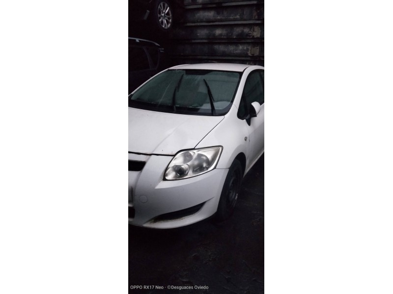 toyota auris del año 2008
