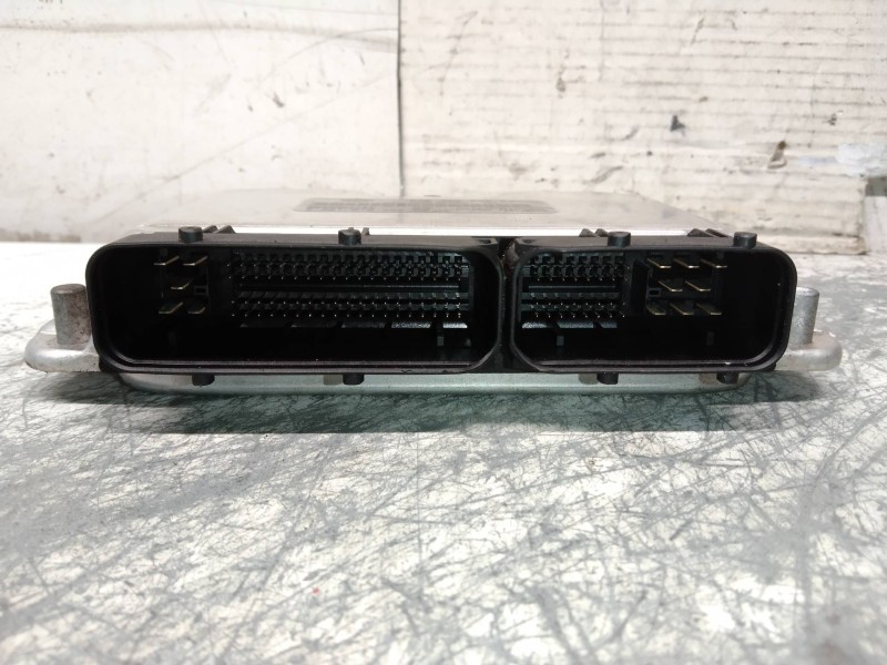 Recambio de centralita motor uce para skoda fabia familiar (6y5) classic referencia OEM IAM 0281010965 038906012GJ EDC15VM