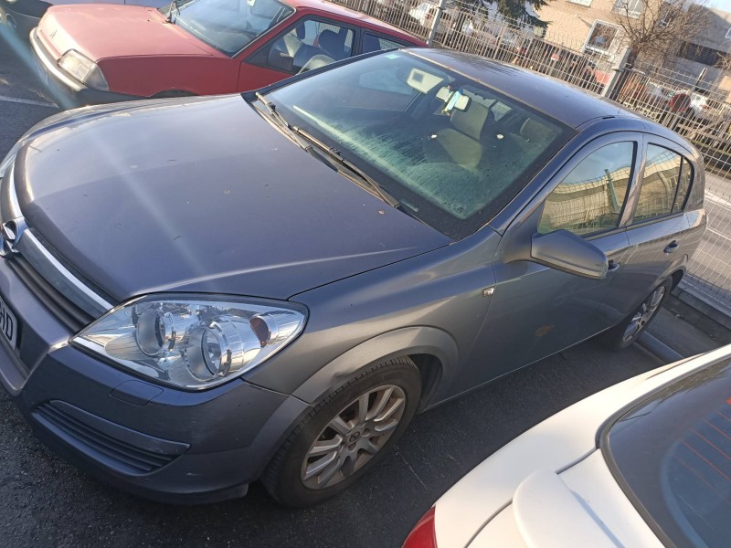 opel astra h berlina del año 2005