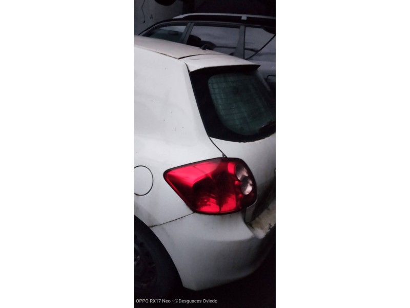 toyota auris del año 2008