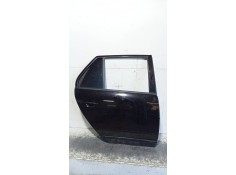 Recambio de puerta trasera derecha para kia carens (un) emotion referencia OEM IAM   5P
