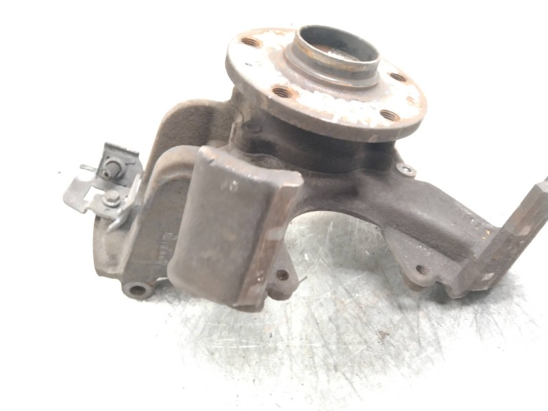 Recambio de mangueta delantera izquierda para volkswagen golf v berlina (1k1) 1.6 16v fsi referencia OEM IAM   