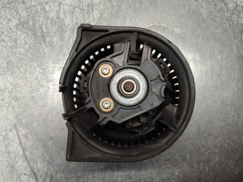 Recambio de motor calefaccion para saab 9-5 familiar 1.9 tid vector referencia OEM IAM W964451C 5298431 