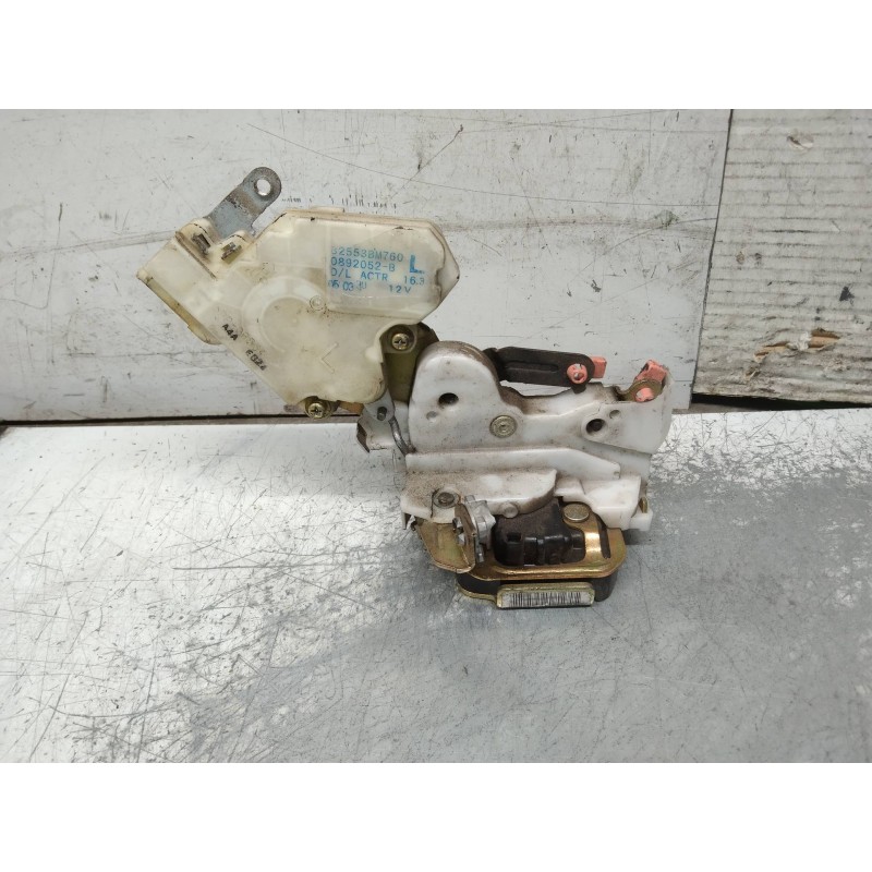 Recambio de motor cierre centralizado trasero izquierdo para nissan almera (n16/e) acenta referencia OEM IAM 82553BM760 0892052B