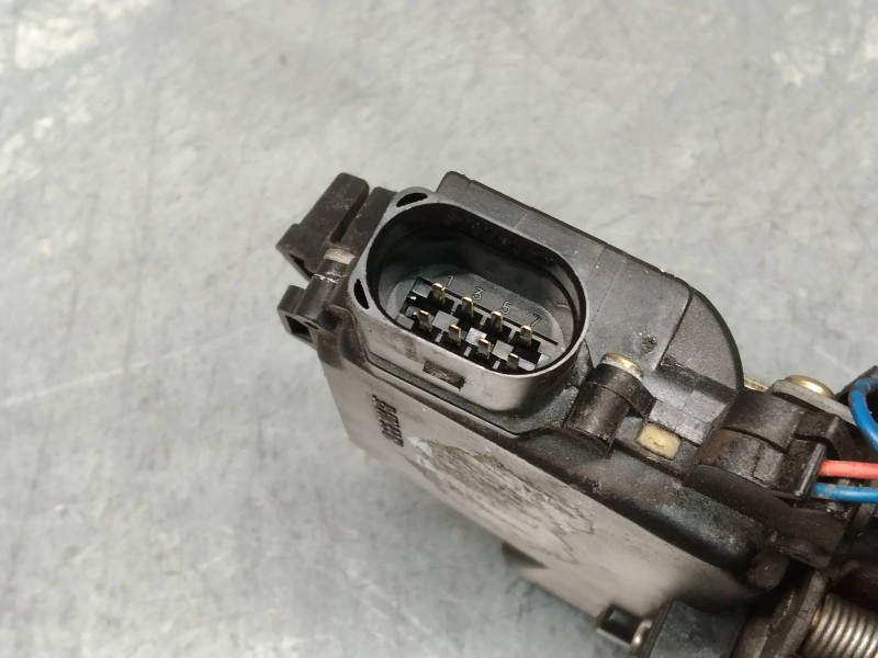 Recambio de motor cierre centralizado delantero derecho para volkswagen golf iv berlina (1j1) highline referencia OEM IAM   3P