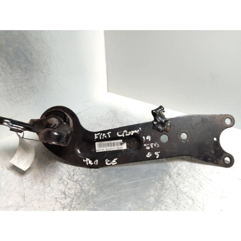 Recambio de brazo suspension superior trasero derecho para fiat croma (194) 1.9 8v jtd cat (939a1000 / 192a8000) referencia OEM 