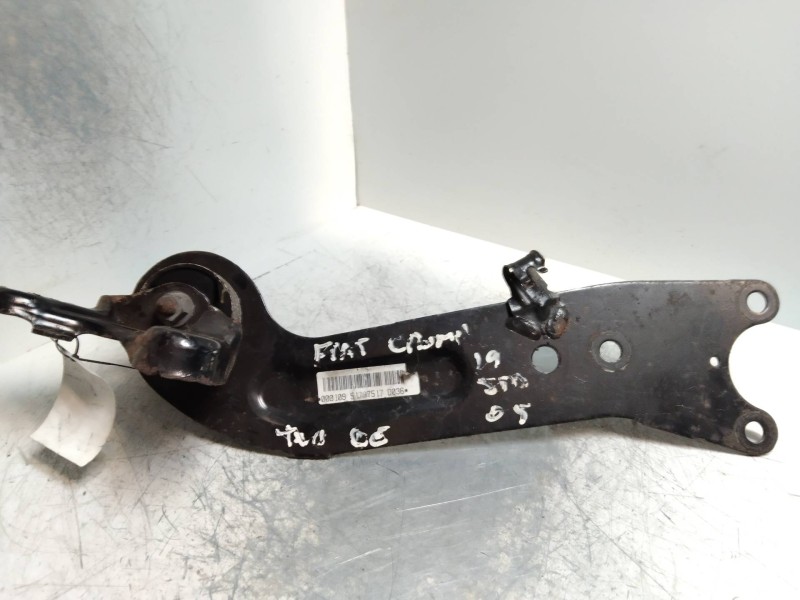 Recambio de brazo suspension superior trasero derecho para fiat croma (194) 1.9 8v jtd cat (939a1000 / 192a8000) referencia OEM 