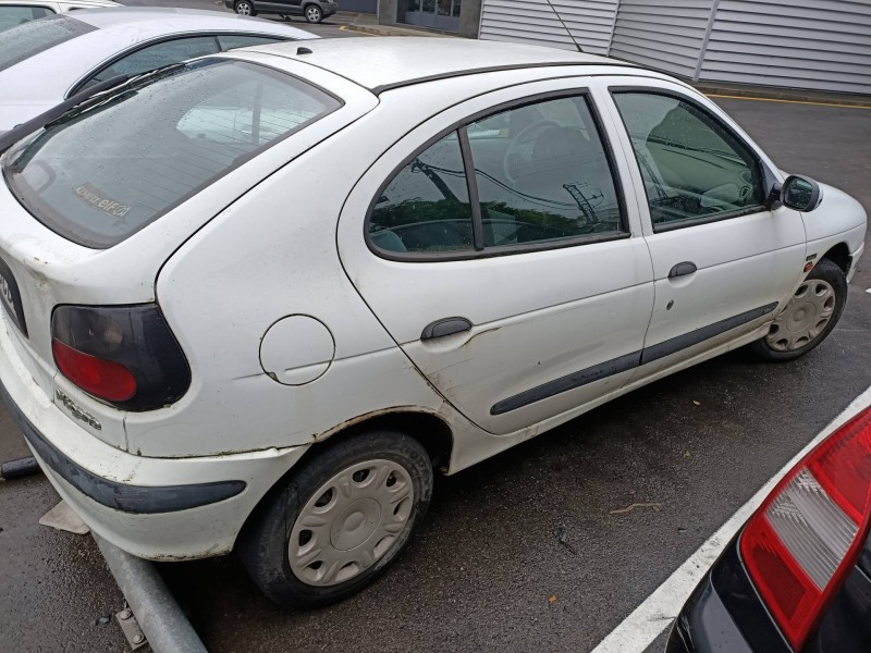 renault megane i berlina hatchback (ba0) del año 1997