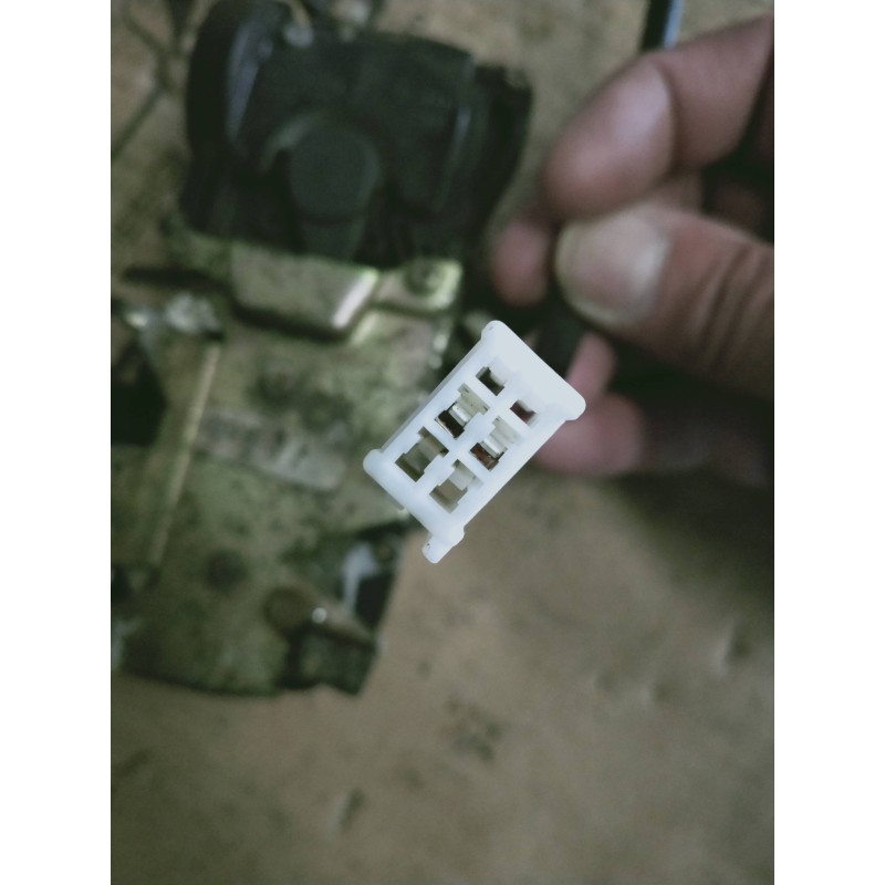 Recambio de motor cierre centralizado trasero izquierdo para mazda 323 berlina f/s (bj) 1.9 f sportive referencia OEM IAM   5P