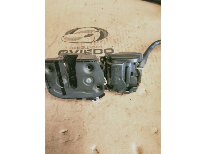 Recambio de motor cierre centralizado delantero izquierdo para mazda 323 berlina f/s (bj) 1.9 f sportive referencia OEM IAM   5P