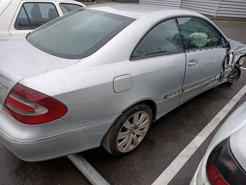 mercedes clase clk (w209) coupe del año 2005