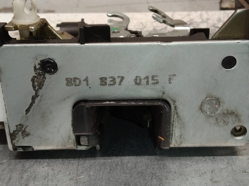 Recambio de motor cierre centralizado delantero izquierdo para audi a4 berlina (b5) 1.9 tdi quattro referencia OEM IAM 8D1837015