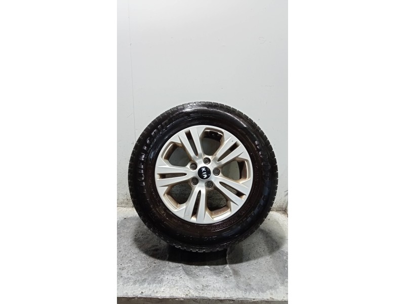 Recambio de juego llantas para kia sportage business 2wd referencia OEM IAM  CUBIERTAS 215/70/16