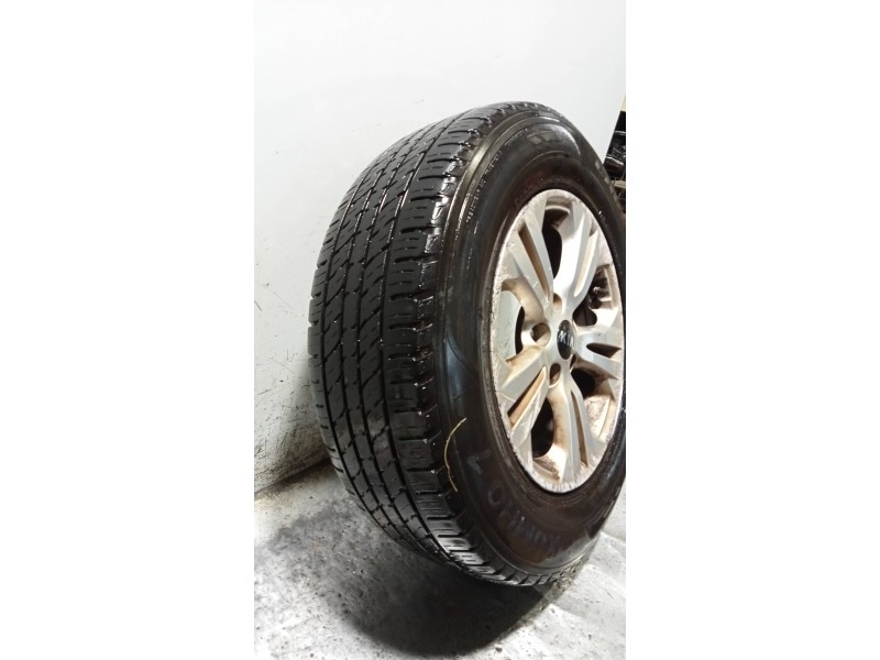 Recambio de juego llantas para kia sportage business 2wd referencia OEM IAM  CUBIERTAS 215/70/16