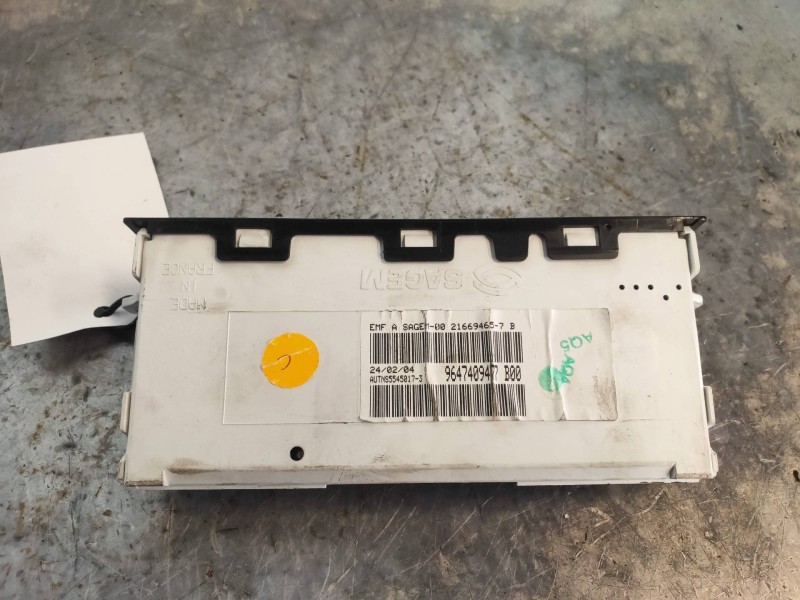 Recambio de pantalla multifuncion para citroen c2 sx referencia OEM IAM 9647409477  