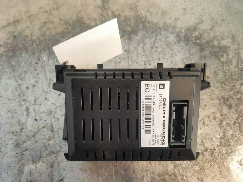 Recambio de pantalla multifuncion para opel astra gtc innovation referencia OEM IAM 13275077 28107803 