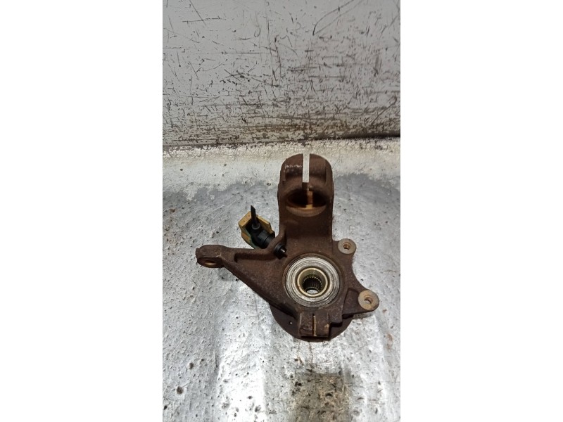 Recambio de mangueta delantera izquierda para citroen xsara berlina 1.6i 16v premier referencia OEM IAM   