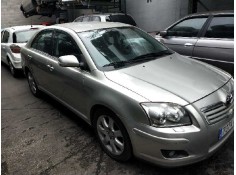 toyota avensis berlina (t25) del año 2006