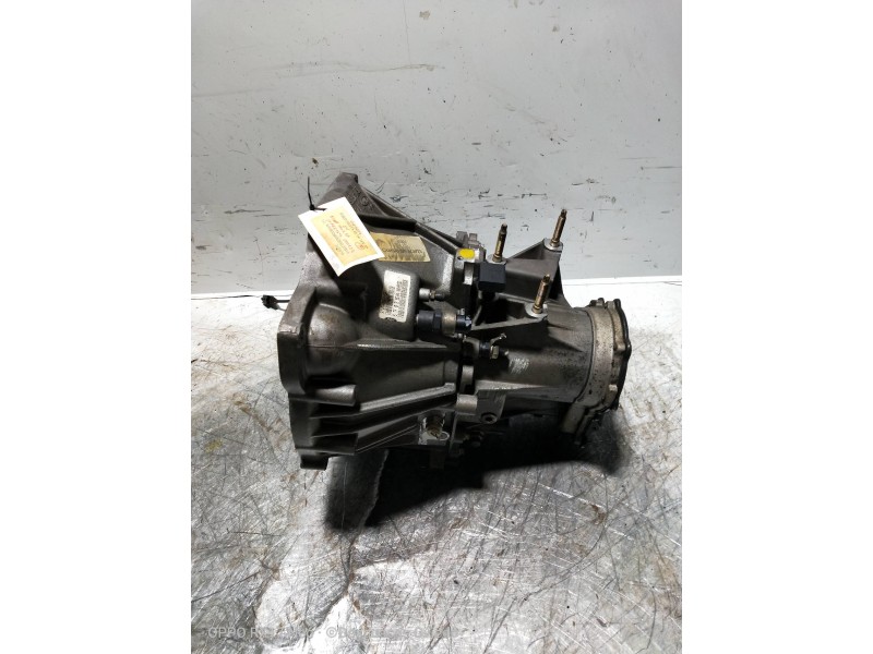 Recambio de caja cambios para ford fiesta berlina ghia referencia OEM IAM 97WT7002SF STFB2 9E04 000832 