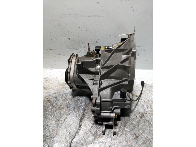 Recambio de caja cambios para ford fiesta berlina ghia referencia OEM IAM 97WT7002SF STFB2 9E04 000832 