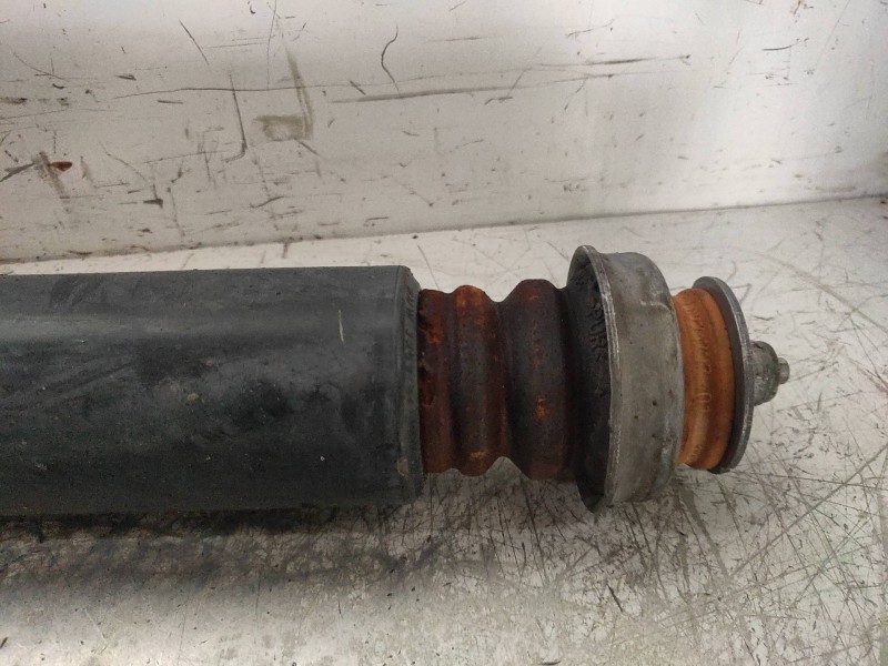 Recambio de amortiguador trasero izquierdo para bmw x1 (e84) xdrive 23d referencia OEM IAM 33526788496  