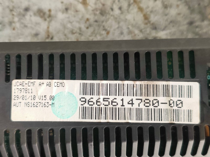 Recambio de pantalla multifuncion para citroen c4 berlina lx referencia OEM IAM 9665614780 1797811 