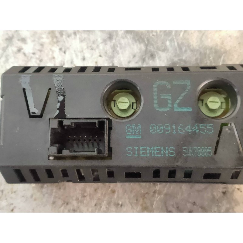 Recambio de pantalla multifuncion para opel corsa c blue line referencia OEM IAM 5WK70005 009164455 