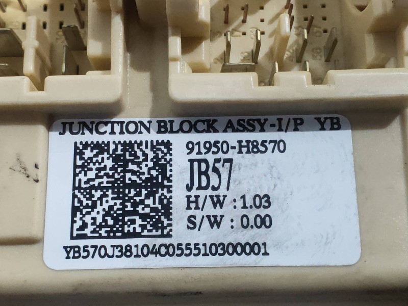 Recambio de caja reles / fusibles para kia rio (yb) attract referencia OEM IAM 91950H8570  JB57