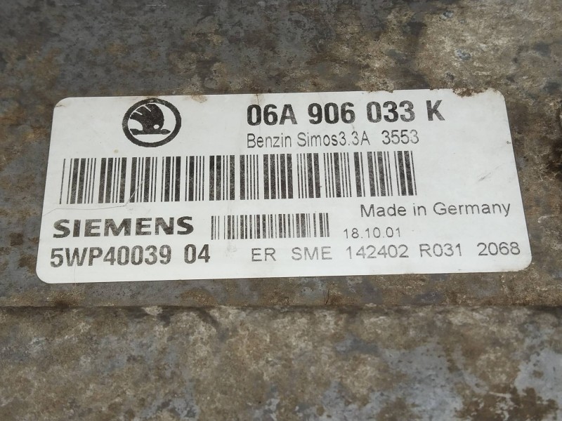 Recambio de centralita motor uce para seat ibiza (6k1) signo referencia OEM IAM 5WP4003904 06A906033K SIMOS33A
