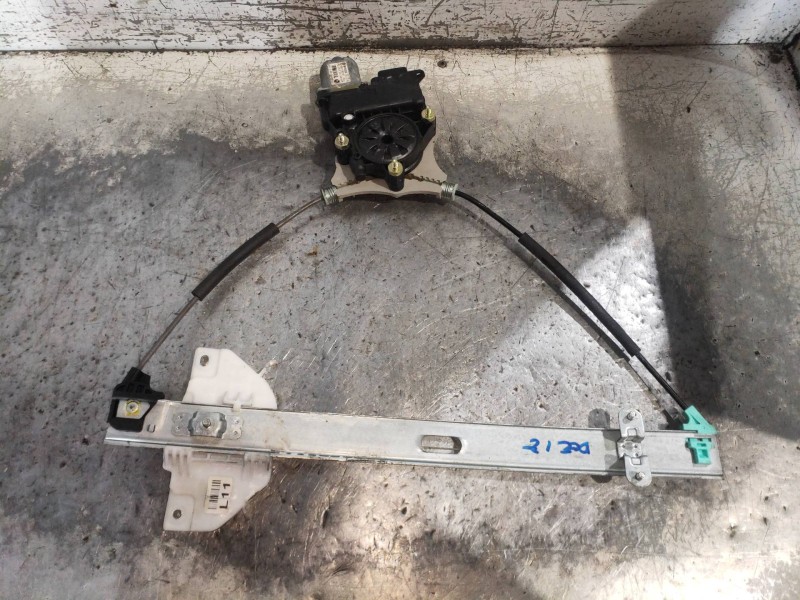 Recambio de elevalunas delantero izquierdo para kia rio (yb) attract referencia OEM IAM 82450H8010  