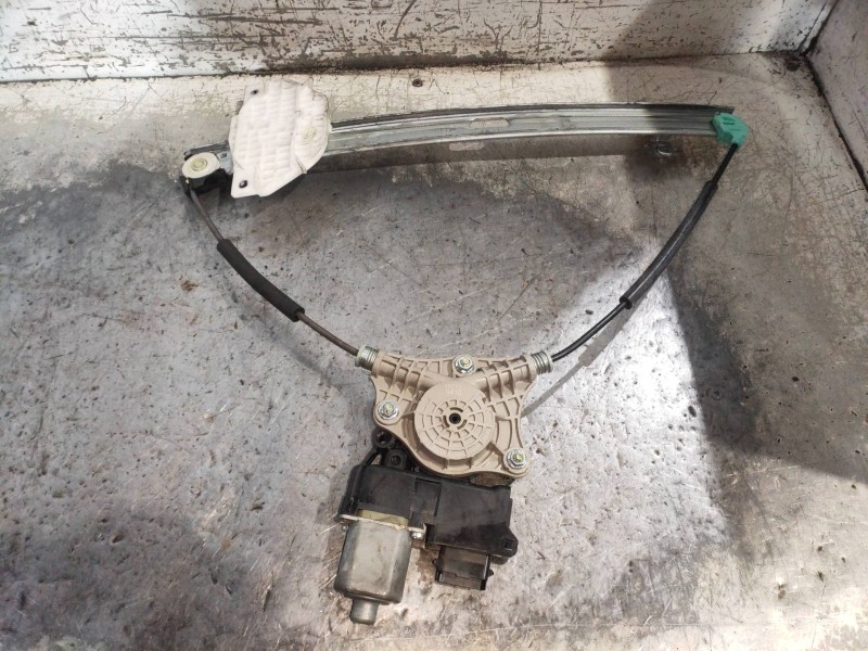 Recambio de elevalunas delantero izquierdo para kia rio (yb) attract referencia OEM IAM 82450H8010  