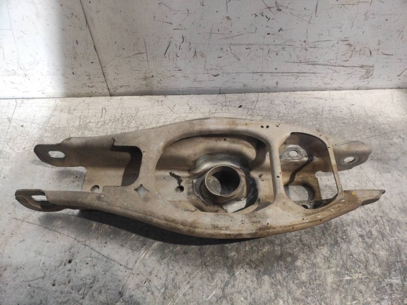 Recambio de brazo suspension superior trasero derecho para bmw x1 (e84) xdrive 23d referencia OEM IAM   