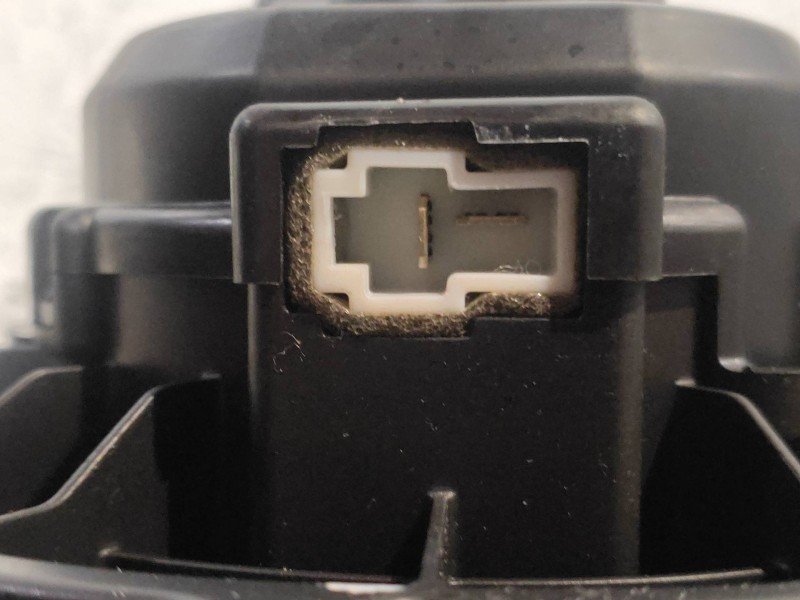 Recambio de motor calefaccion para kia rio (yb) attract referencia OEM IAM F00S3B2570 97113H8000 