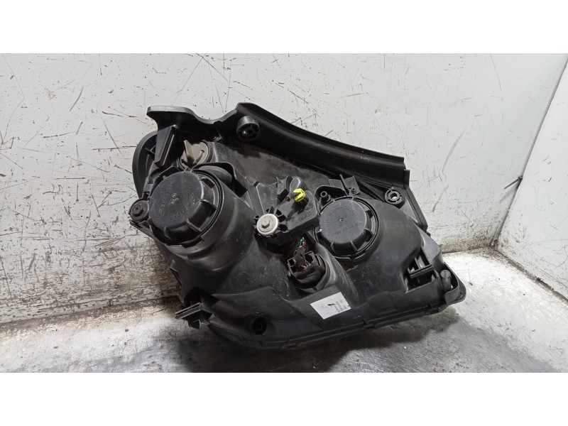 Recambio de faro izquierdo para kia carens (un) emotion referencia OEM IAM   