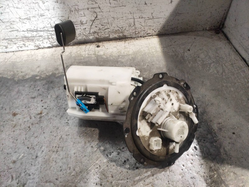 Recambio de bomba combustible para kia rio (yb) attract referencia OEM IAM 31110H8100 1000G54490 