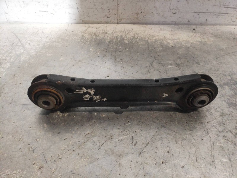 Recambio de tirante trasero derecho para bmw x1 (e84) xdrive 23d referencia OEM IAM 678223702 678223802 