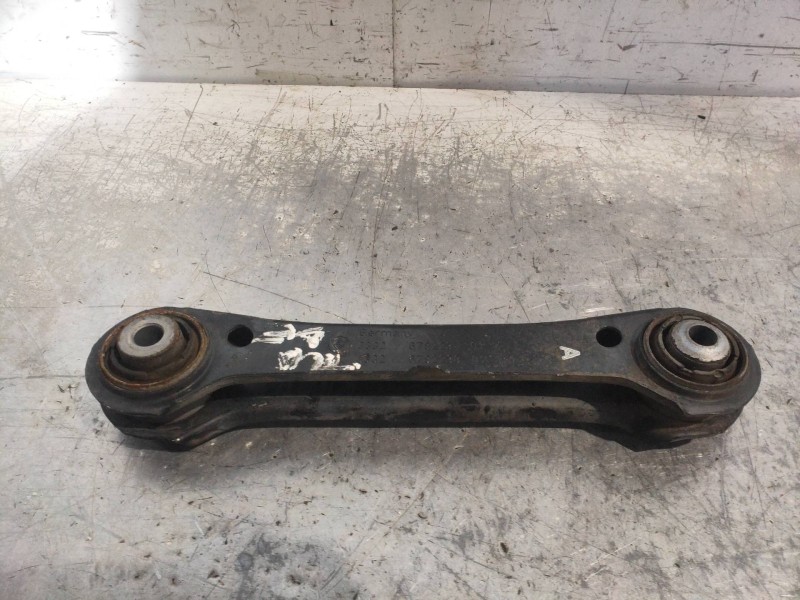 Recambio de tirante trasero derecho para bmw x1 (e84) xdrive 23d referencia OEM IAM 678223702 678223802 