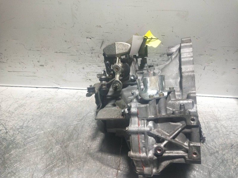 Recambio de caja cambios para toyota avensis berlina (t25) 2.0 16v cat referencia OEM IAM C13A3L  