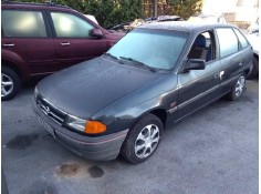opel astra f berlina del año 1992