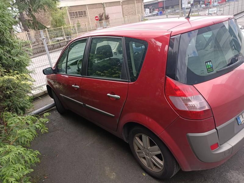 renault scenic ii del año 2004