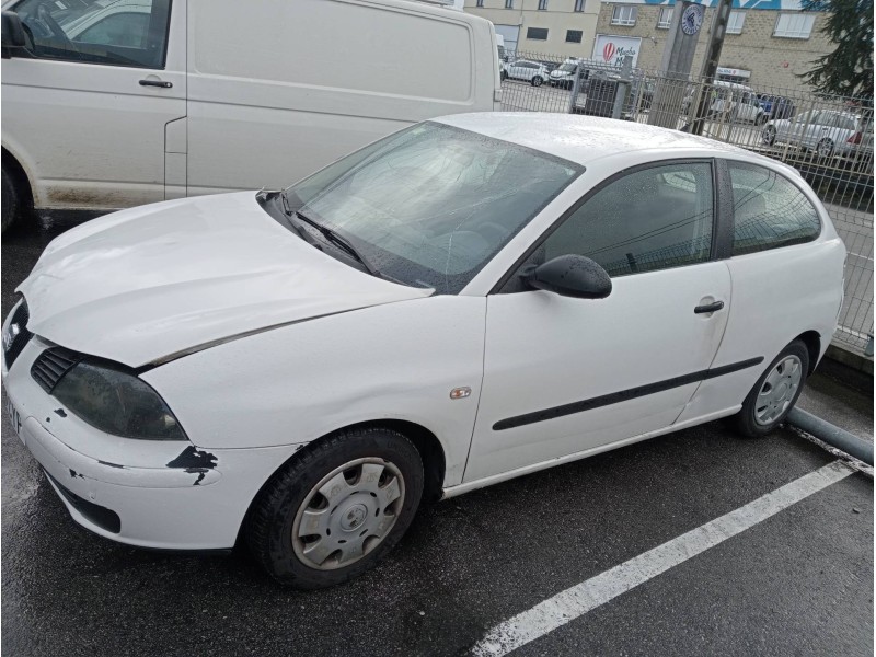 seat ibiza (6l1) del año 2004