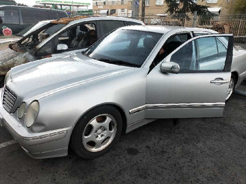 mercedes clase e (w210) berlina diesel del año 2000