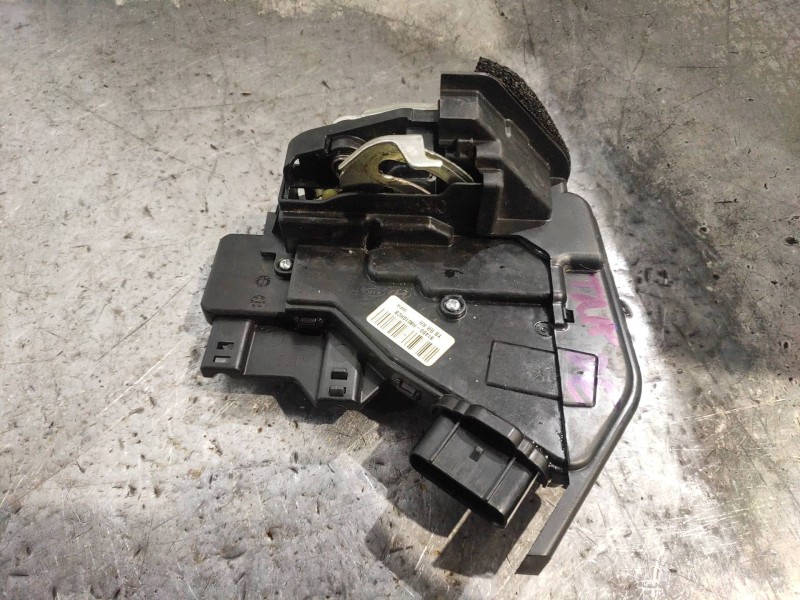 Recambio de motor cierre centralizado trasero derecho para kia rio (yb) attract referencia OEM IAM 814B0H8010  