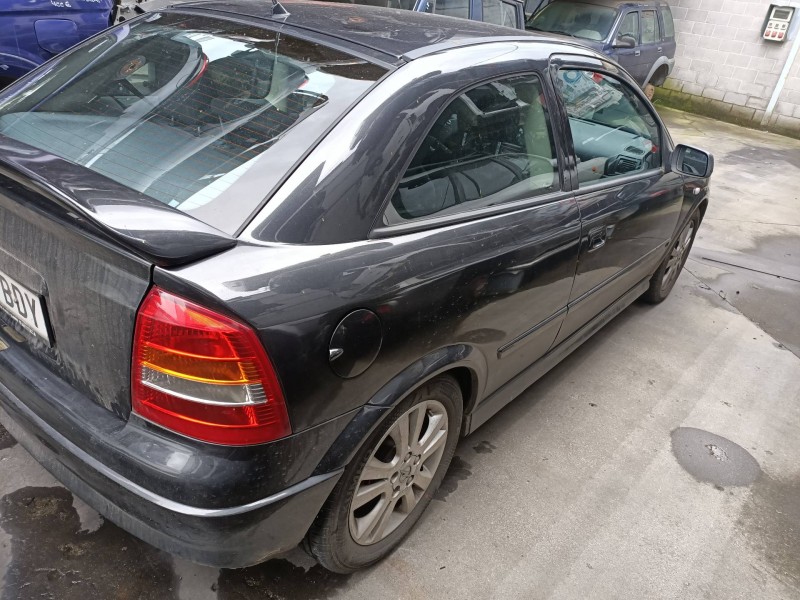 opel astra g berlina del año 2001